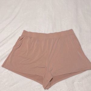 Express XL pink shorts with elastic waist and side pockets